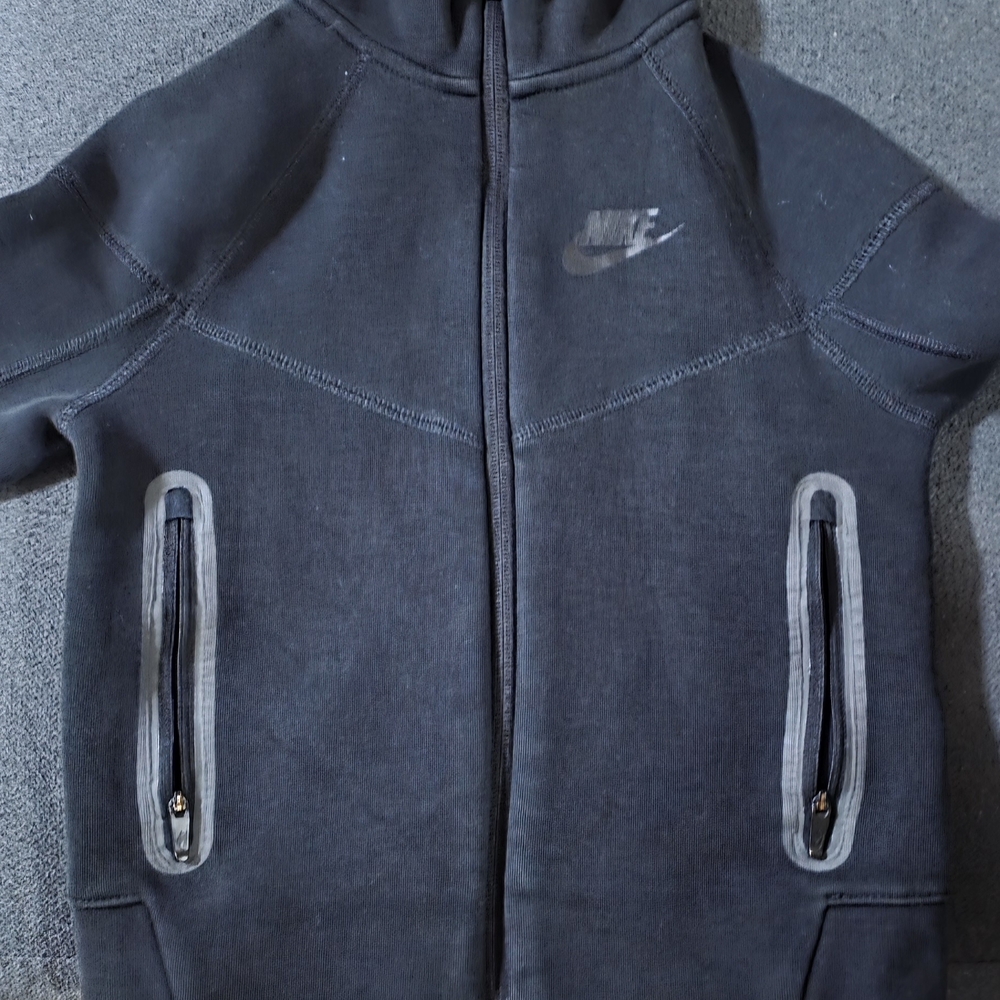 Nike Kids Dark Gray Jacket with Zipper Pockets